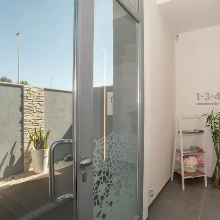 Mini House 4 Appartement *