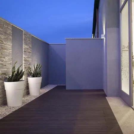 Mini House 4 *